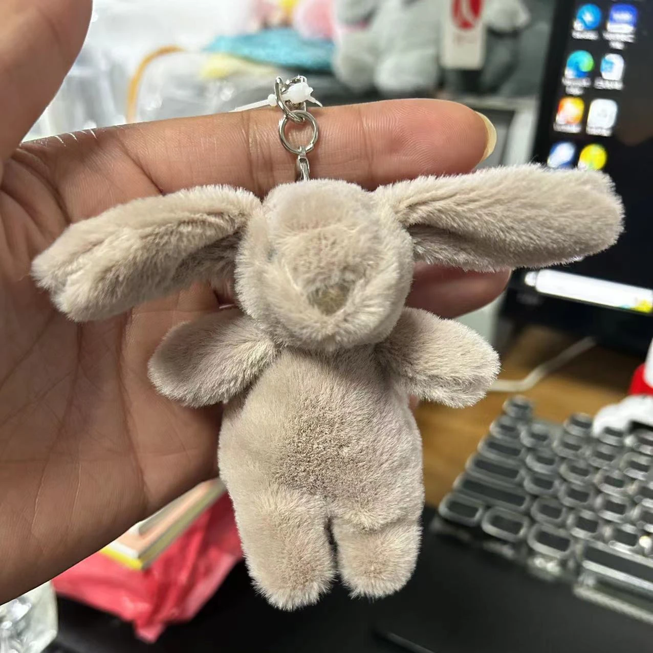 Stuffed Animals Cute Cartoon R – Carabiner Keychain Bewertung und Preis